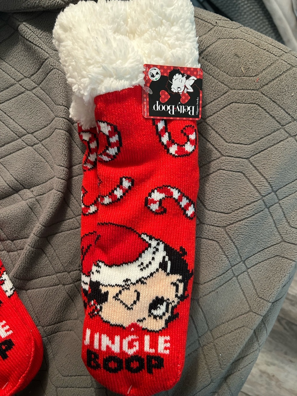 Betty Boop Women’s Red Holiday Slipper Socks. 9-11